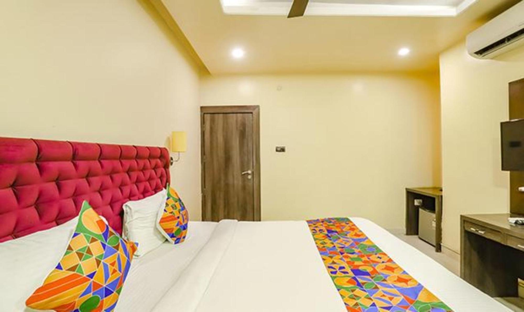 נאגפור Fabhotel Parashar מראה חיצוני תמונה