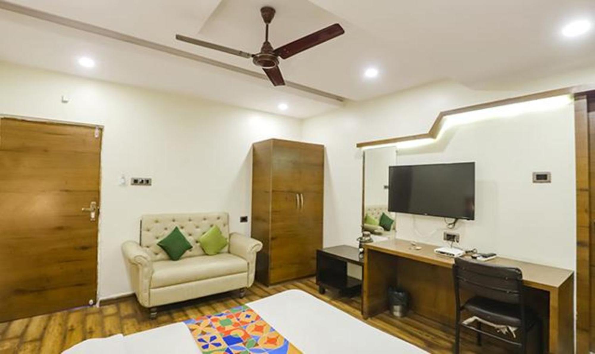 נאגפור Fabhotel Parashar מראה חיצוני תמונה