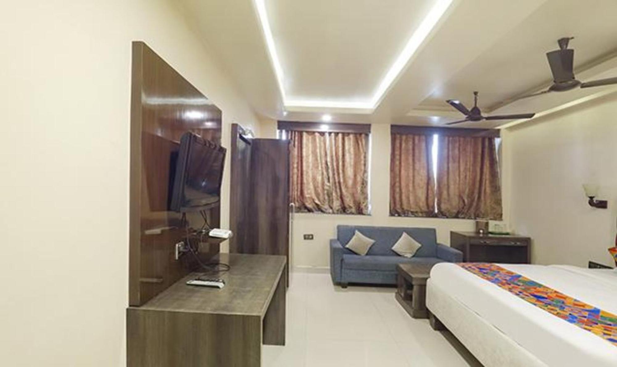 נאגפור Fabhotel Parashar מראה חיצוני תמונה