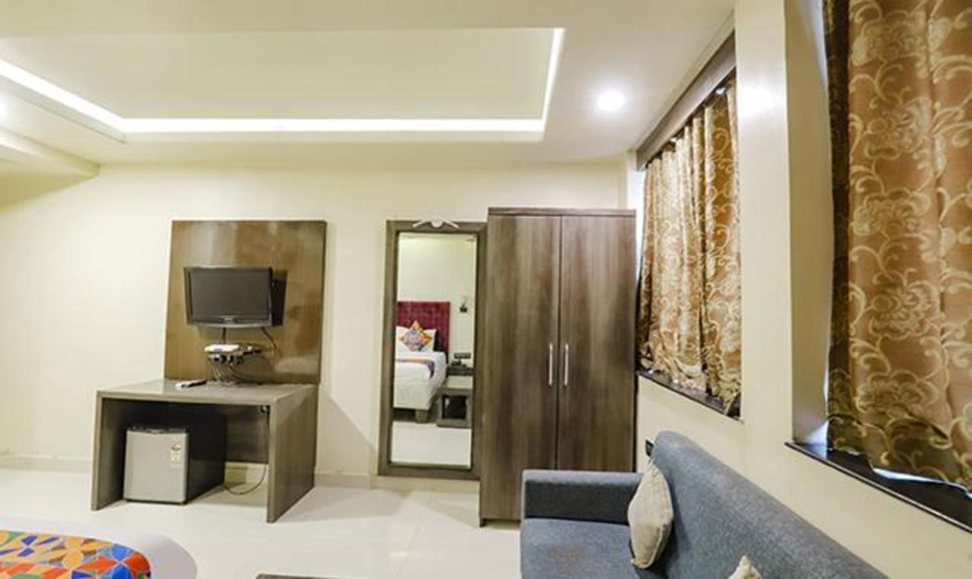 נאגפור Fabhotel Parashar מראה חיצוני תמונה